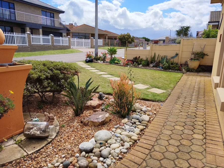 2 Bedroom Property for Sale in Reebok Western Cape